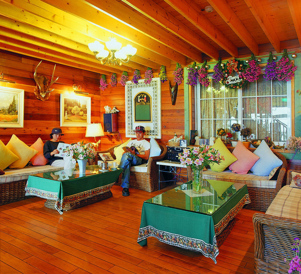 Cingjing Hanging Garden & Resort Ренай Екстериор снимка